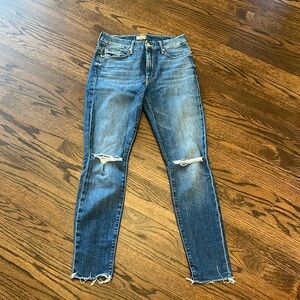 Size 26 Mother High Waisted Looker Ankle Fray jeans